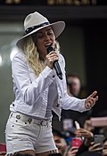 https://upload.wikimedia.org/wikipedia/commons/thumb/3/34/170526-N-EO381-052_Miley_Cyrus_on_Today_show.jpg/120px-170526-N-EO381-052_Miley_Cyrus_on_Today_show.jpg